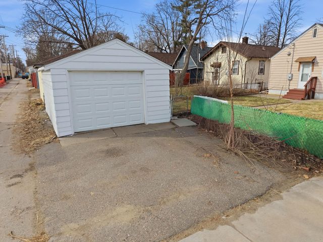 3722 Queen Avenue N, Minneapolis, MN 55412