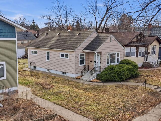 3722 Queen Avenue N, Minneapolis, MN 55412
