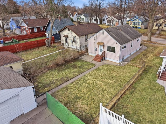 3722 Queen Avenue N, Minneapolis, MN 55412