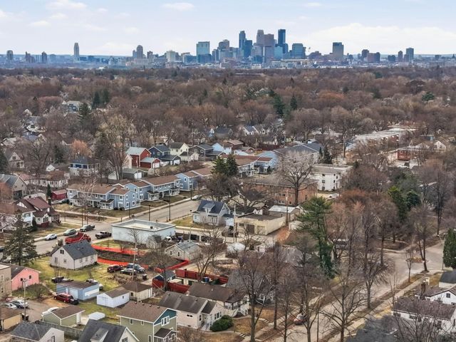 3722 Queen Avenue N, Minneapolis, MN 55412