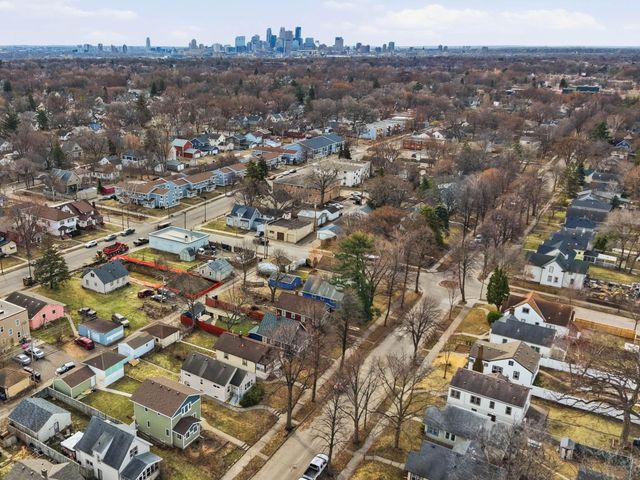 3722 Queen Avenue N, Minneapolis, MN 55412