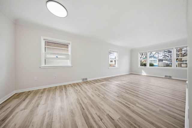 3722 Queen Avenue N, Minneapolis, MN 55412