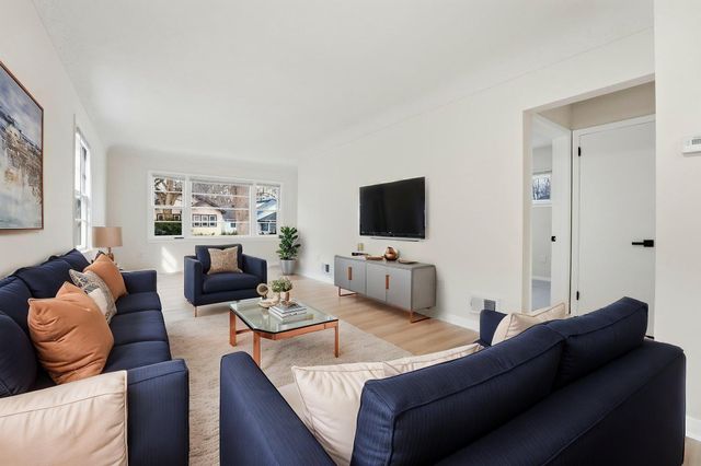 3722 Queen Avenue N, Minneapolis, MN 55412