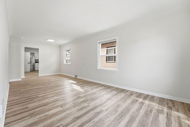 3722 Queen Avenue N, Minneapolis, MN 55412