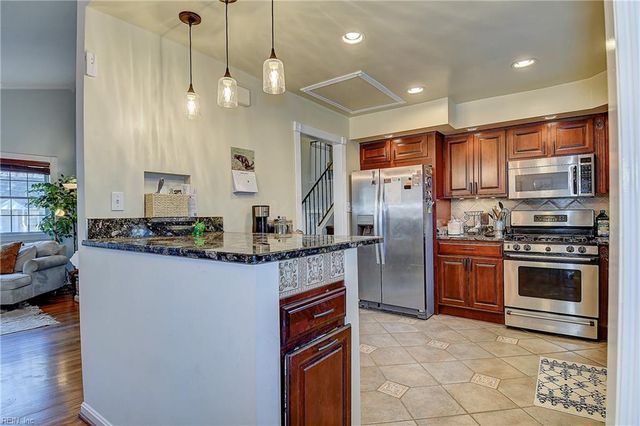 3713 Virginius DR, Virginia Beach, VA 23452