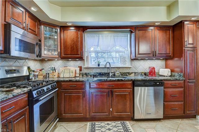 3713 Virginius DR, Virginia Beach, VA 23452