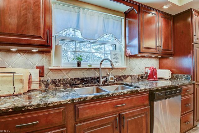 3713 Virginius DR, Virginia Beach, VA 23452
