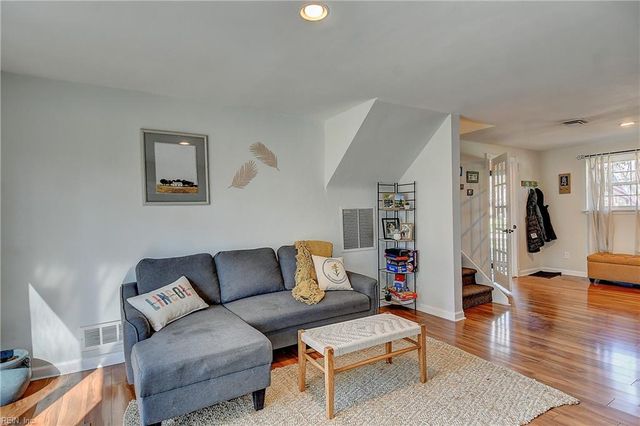 3713 Virginius DR, Virginia Beach, VA 23452