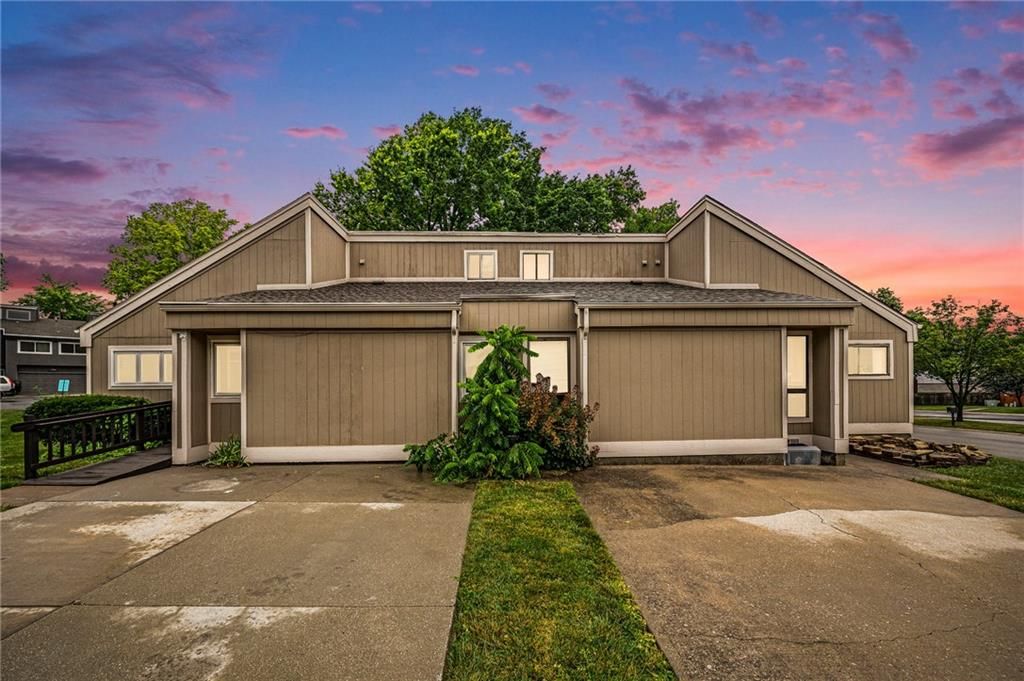 6610 Halsey Street, Shawnee, KS 66216