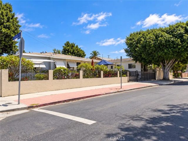 2111 Bird Street, Los Angeles, CA 90033