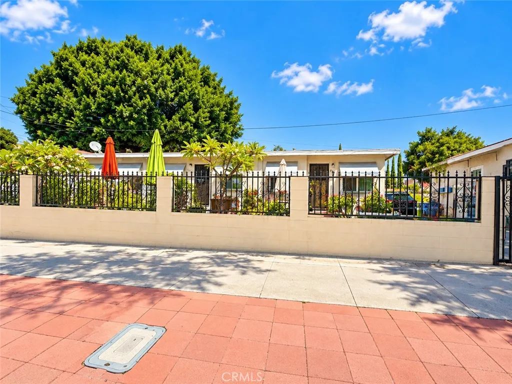 2111 Bird Street, Los Angeles, CA 90033