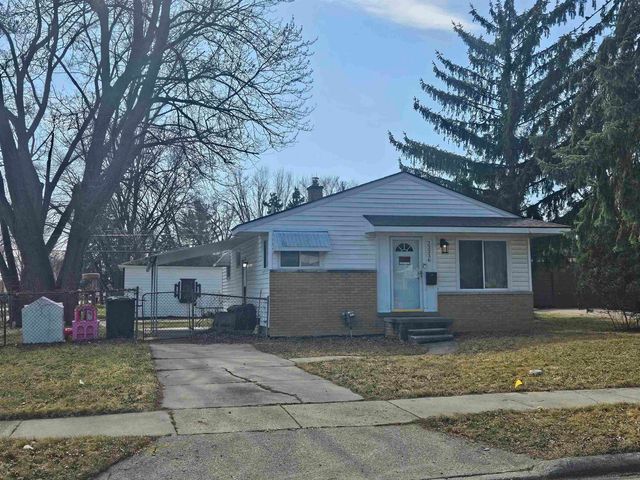 23336 Allor Street, Saint Clair Shores, MI 48082