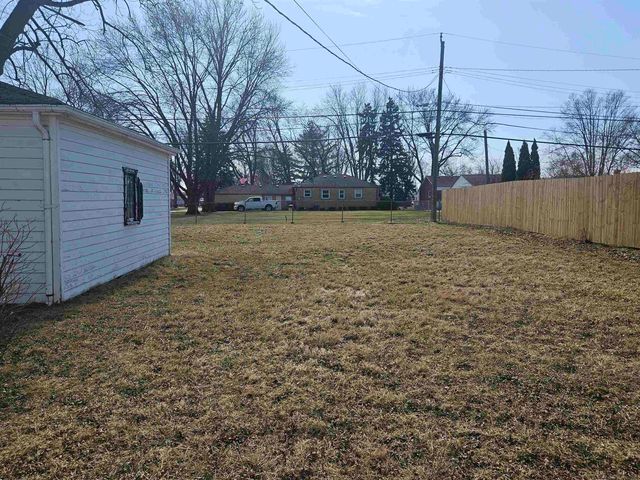 23336 Allor Street, Saint Clair Shores, MI 48082