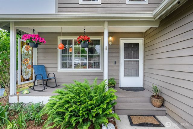 7318 E Raintree Lane, Port Orchard, WA 98366