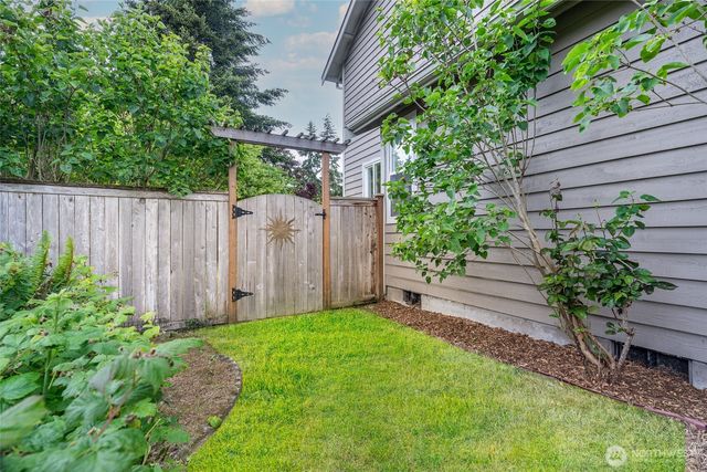 7318 E Raintree Lane, Port Orchard, WA 98366