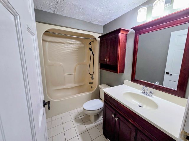 270 Stafford Road, Monson, MA 01057