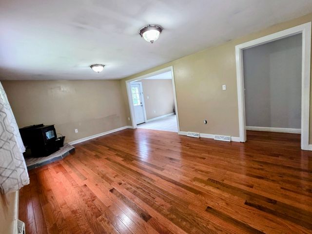 270 Stafford Road, Monson, MA 01057