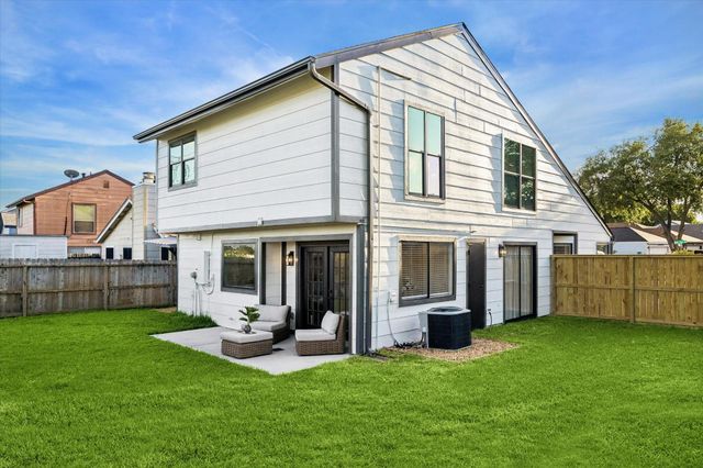 9203 Belle Park Drive, Houston, TX 77099