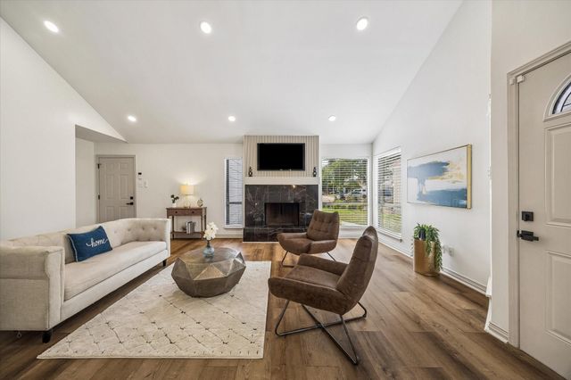 9203 Belle Park Drive, Houston, TX 77099