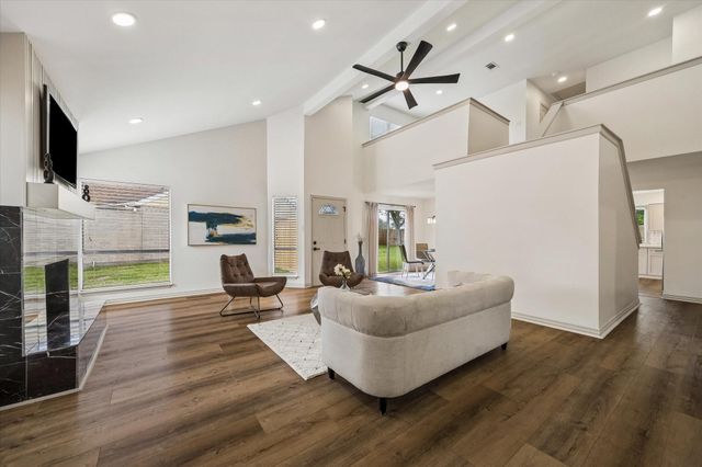 9203 Belle Park Drive, Houston, TX 77099