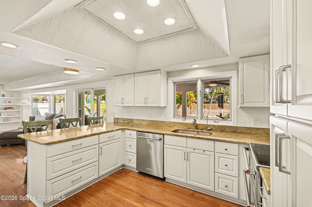 350 Amberjack Place E, Melbourne Beach, FL 32951