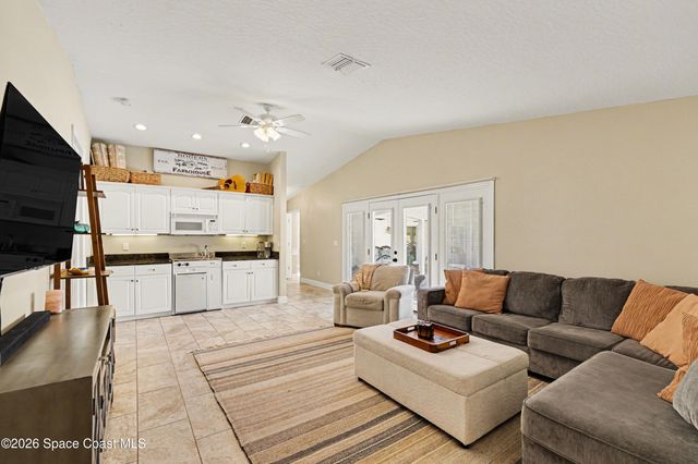 350 Amberjack Place E, Melbourne Beach, FL 32951