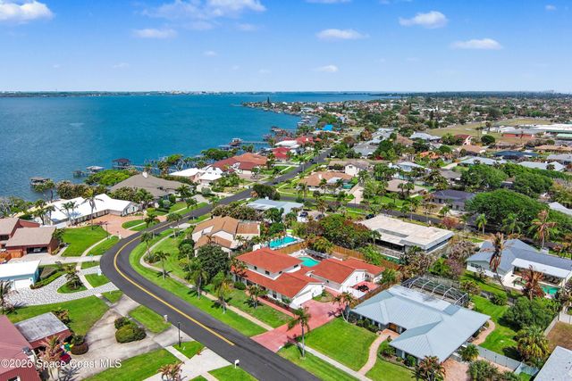 350 Amberjack Place E, Melbourne Beach, FL 32951