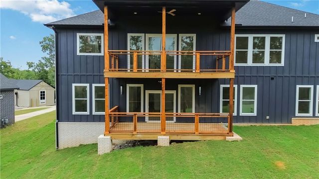 1905 NE Chaucer Street, Bentonville, AR 72712