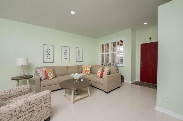 520 NW Galatone Court, Port St Lucie, FL 34986