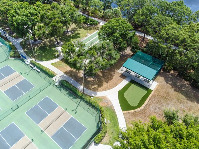 520 NW Galatone Court, Port St Lucie, FL 34986