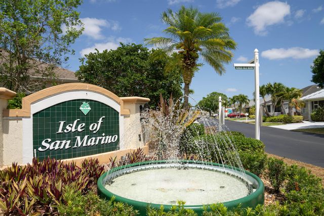 520 NW Galatone Court, Port St Lucie, FL 34986
