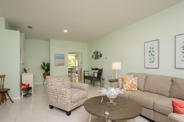 520 NW Galatone Court, Port St Lucie, FL 34986