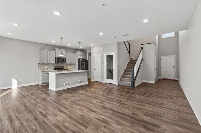 7265 Zircon Court N, Maple Grove, MN 55311