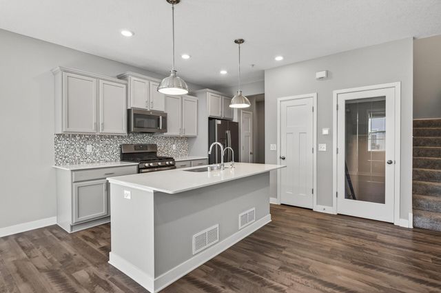 7265 Zircon Court N, Maple Grove, MN 55311