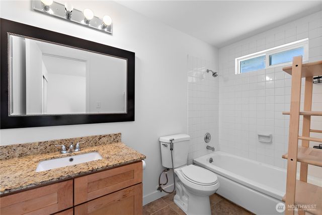 203 105th Avenue SE, Bellevue, WA 98004