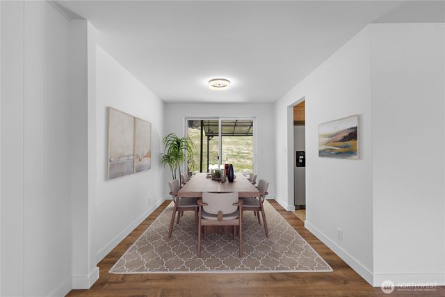 203 105th Avenue SE, Bellevue, WA 98004