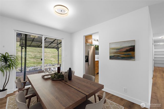 203 105th Avenue SE, Bellevue, WA 98004