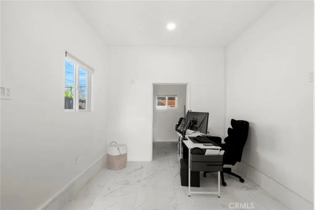 17731 Burbank Boulevard, Encino, CA 91316