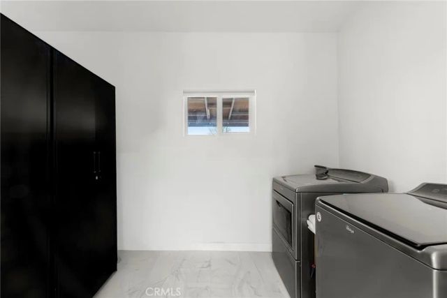 17731 Burbank Boulevard, Encino, CA 91316