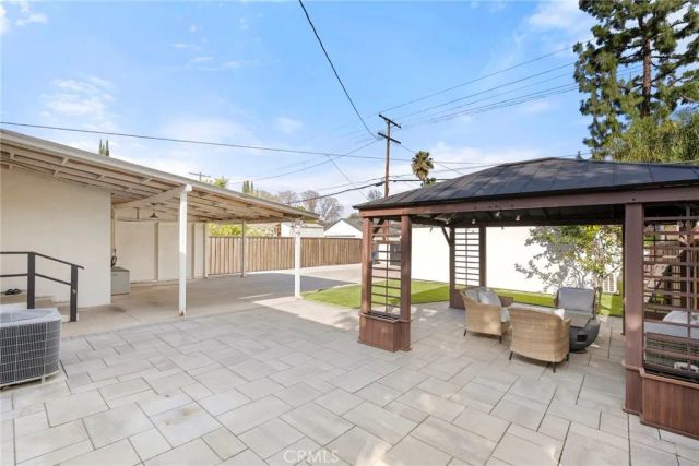 17731 Burbank Boulevard, Encino, CA 91316