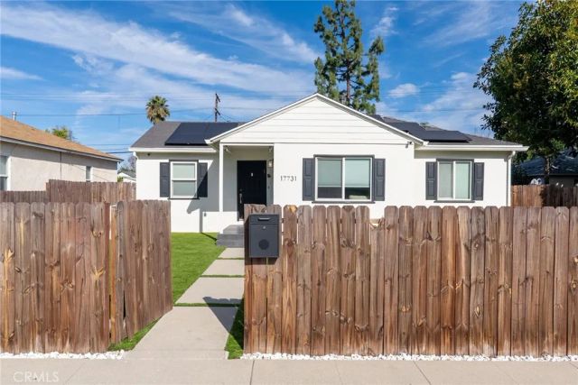 17731 Burbank Boulevard, Encino, CA 91316