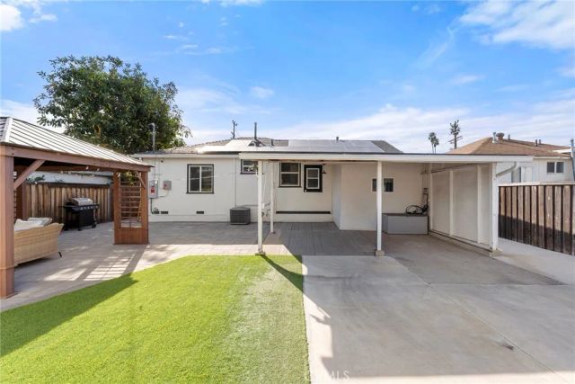 17731 Burbank Boulevard, Encino, CA 91316