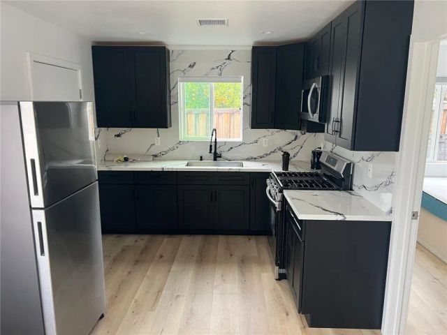 17731 Burbank Boulevard, Encino, CA 91316