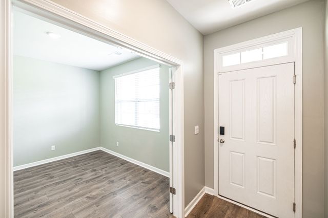 1168 Barry Baker Ln, White House, TN 37188