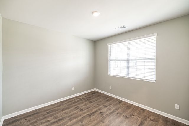 1168 Barry Baker Ln, White House, TN 37188