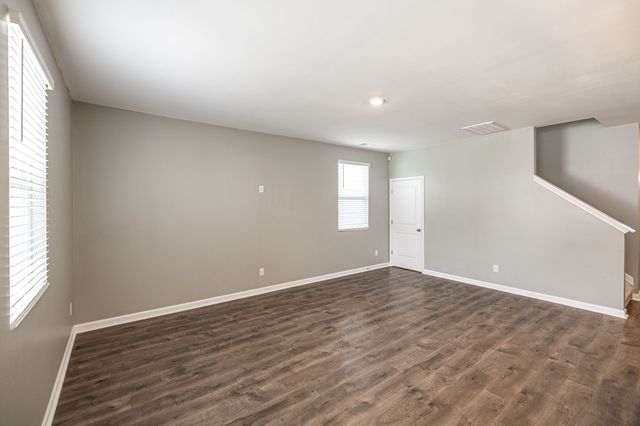 1168 Barry Baker Ln, White House, TN 37188