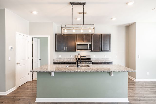 1168 Barry Baker Ln, White House, TN 37188