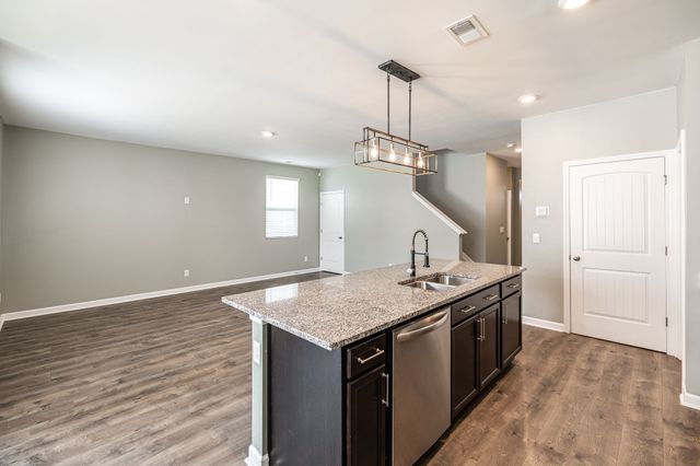 1168 Barry Baker Ln, White House, TN 37188