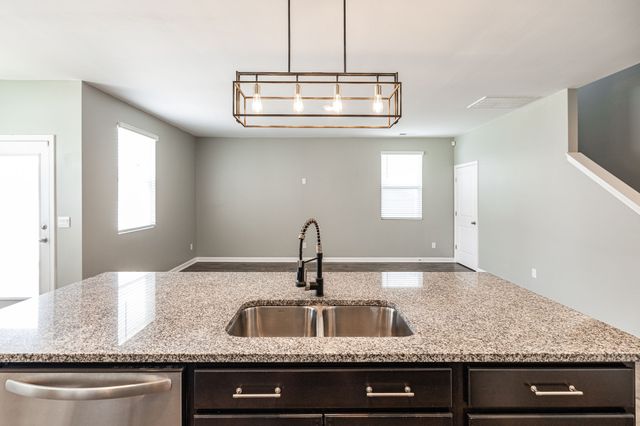 1168 Barry Baker Ln, White House, TN 37188
