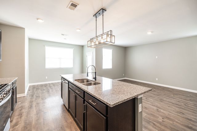 1168 Barry Baker Ln, White House, TN 37188